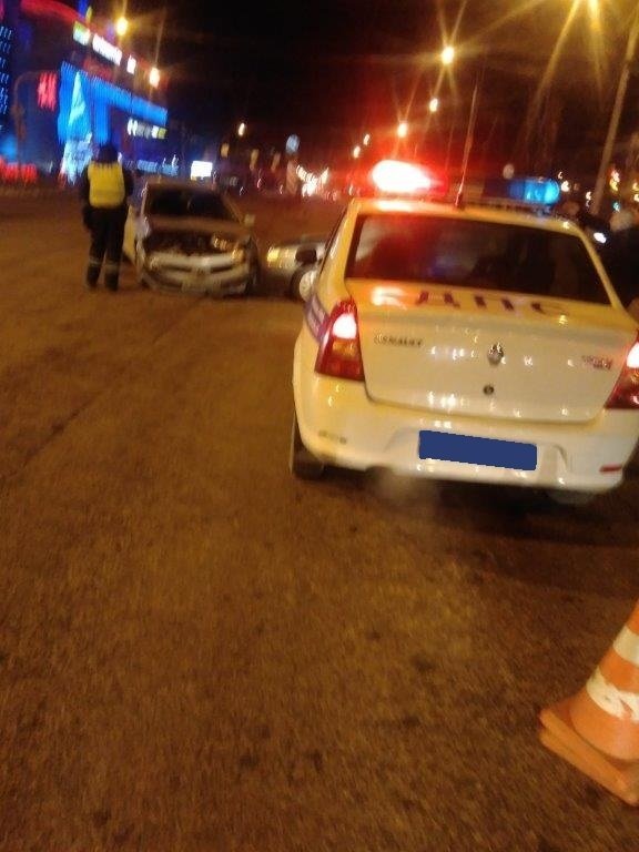 Белгород вчера вечером. ДТП Белгород вчера вечером. Происшествие дорожно транспортное в Белгород.