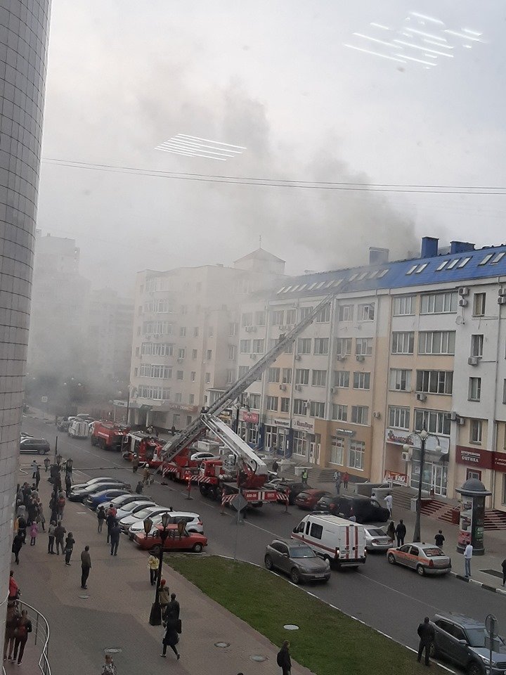 Сколько будут бомбить белгород. Белгород бомбят 2022. Белгород сейчас пожар в центре. Что горит в Белгороде сейчас. Белгород сейчас.