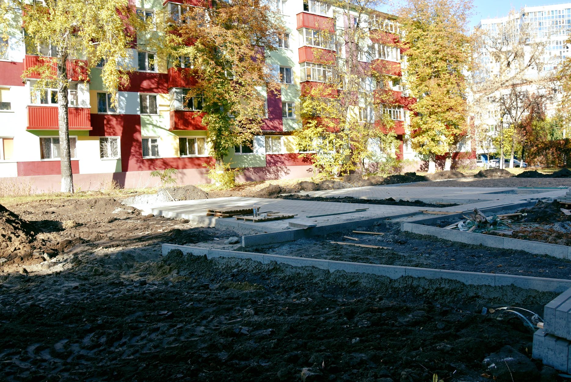 Красноармейская 5 москва вид со двора. Пятилетки 21 челябинск. Вид со двора или. Два со двора. Рабочая 29 саратов вид со двора.