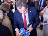 Губернатор Белгородской области принял участие в благотворительной акции «Ёлка желаний» - Изображение 4