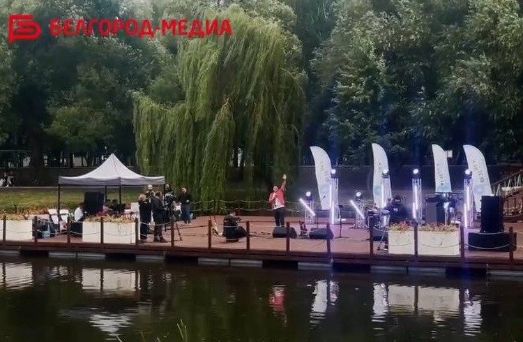 Каждые выходные в белгородском парке Победы музыканты дарят жителям и гостям города любимые песни, яркие впечатления