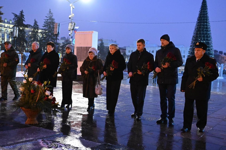 В Белгороде почтили память Героев Отечества - Изображение 2