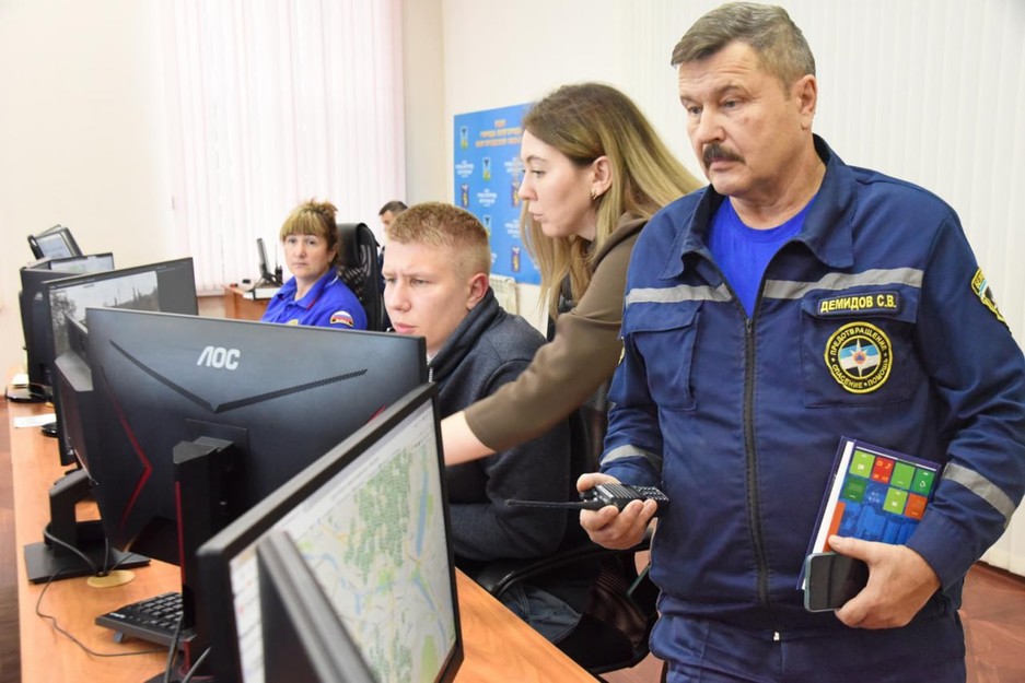 В Белгороде сотрудники ГОЧС проинспектировали укрытия - Изображение 13
