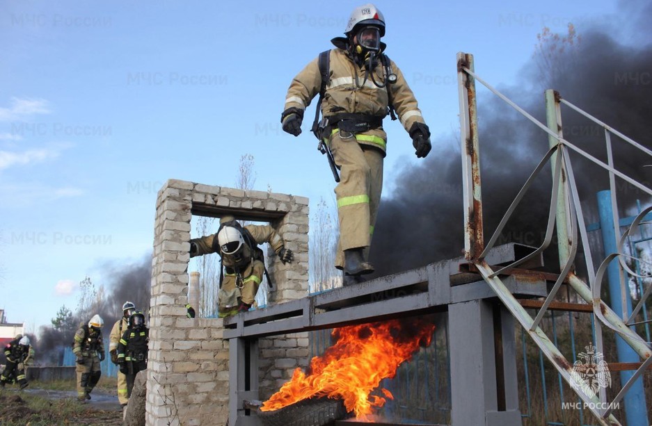 В Белгороде прошли учебно-методические сборы с начальниками пожарно-спасательных частей - Изображение 1