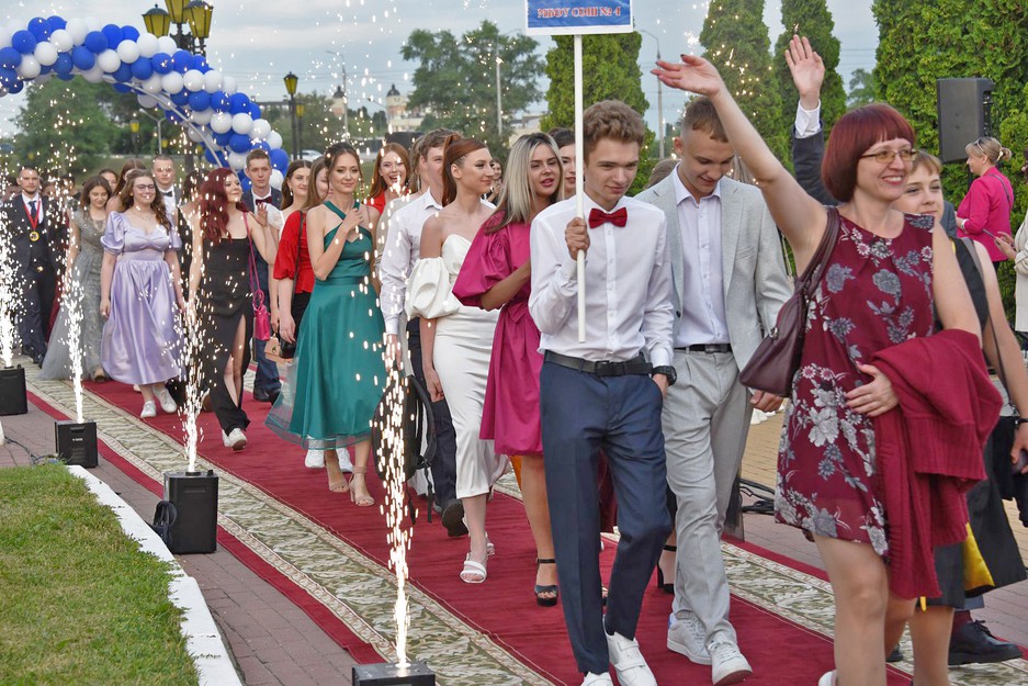 Общегородской выпускной — 2022 в Белгороде : фоторепортаж - Изображение 24